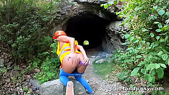 Claudia Macc'S Public Piss Fetish And Squirt In High Visibility